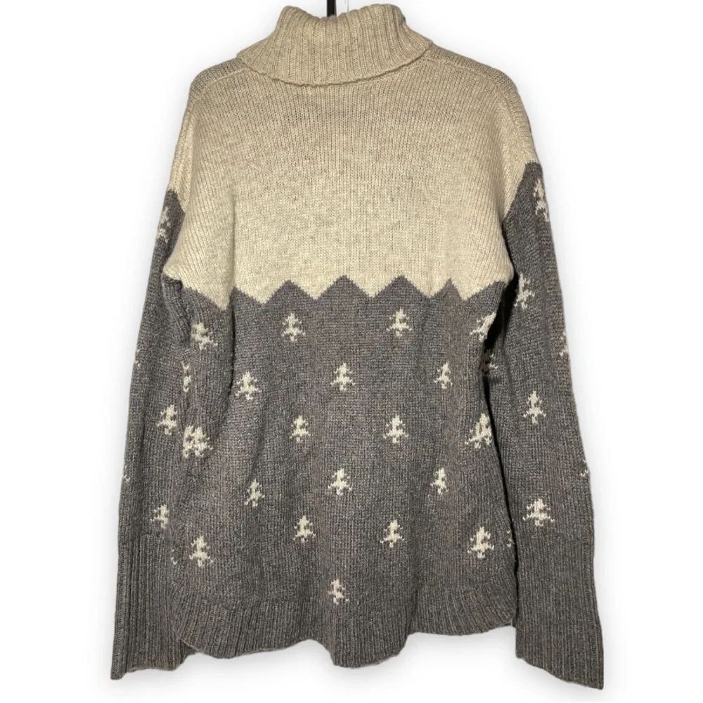 VINTAGE Woolrich Nordic Turtleneck Sweater size M
